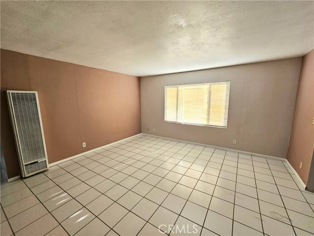 Fontana, CA 92335,8279 Heather Avenue #B