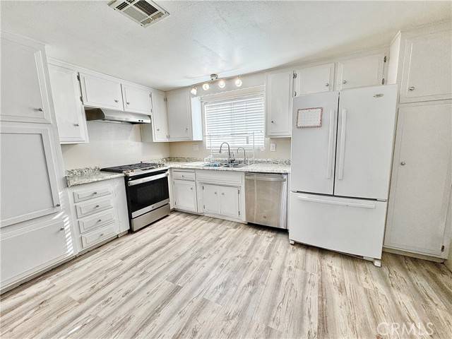 Highland, CA 92346,3425 Clifton Avenue