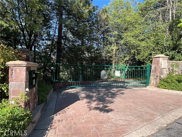 Lake Arrowhead, CA 92352,27453 North Bay Road