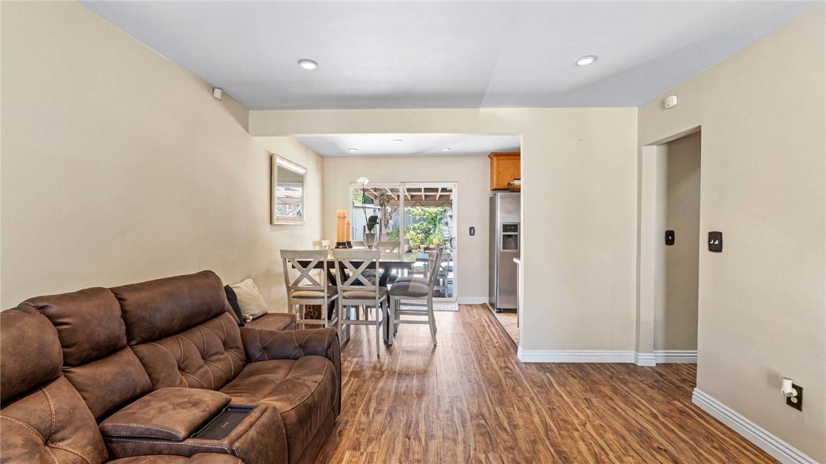 San Fernando, CA 91345,14658 Maclay Street