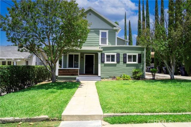Redlands, CA 92373,135 Center Street #1