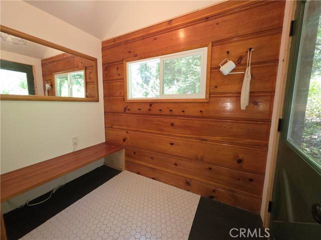 Lake Arrowhead, CA 92352,606 Crest Estates Drive
