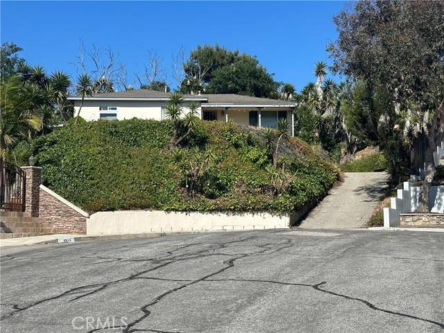 Redondo Beach, CA 90278,2215 Hall Court