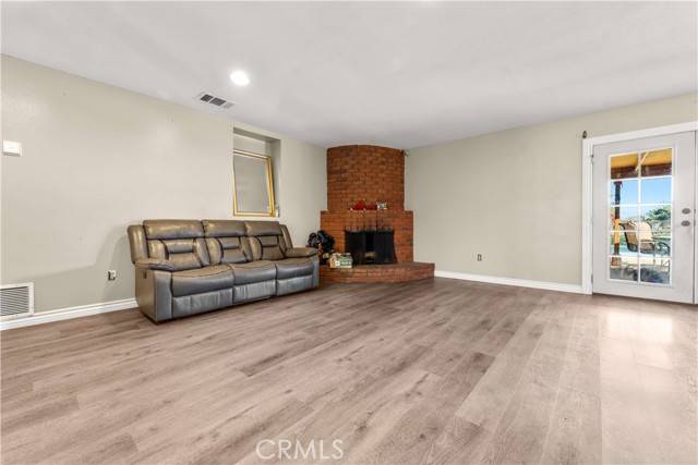 Jurupa Valley, CA 91752,11302 MERCURY CT