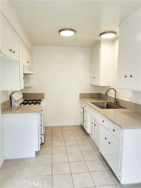 Redondo Beach, CA 90278,2616 Gates Avenue