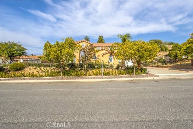 Redlands, CA 92373,820 Creekside Drive