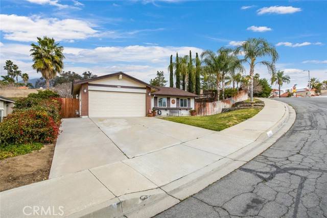 Highland, CA 92346,28586 Tonner Drive