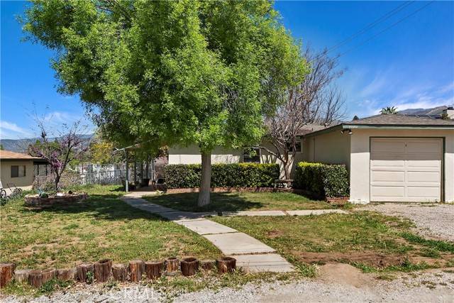 Yucaipa, CA 92399,35562 Acacia Lane