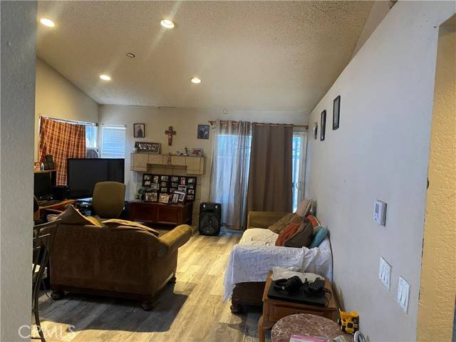 Perris, CA 92571,308 Momento Avenue