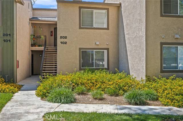 Corona, CA 92882,2592 Avenida Del Vista #102