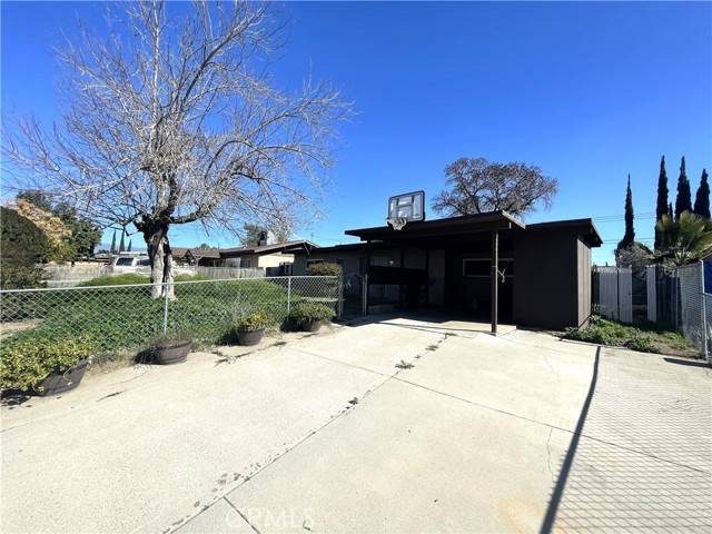 Colton, CA 92324,1664 Grand Avenue