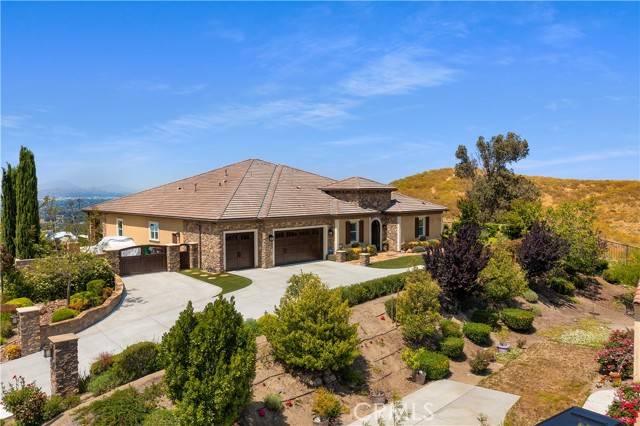 Riverside, CA 92503,16740 Pienza Court