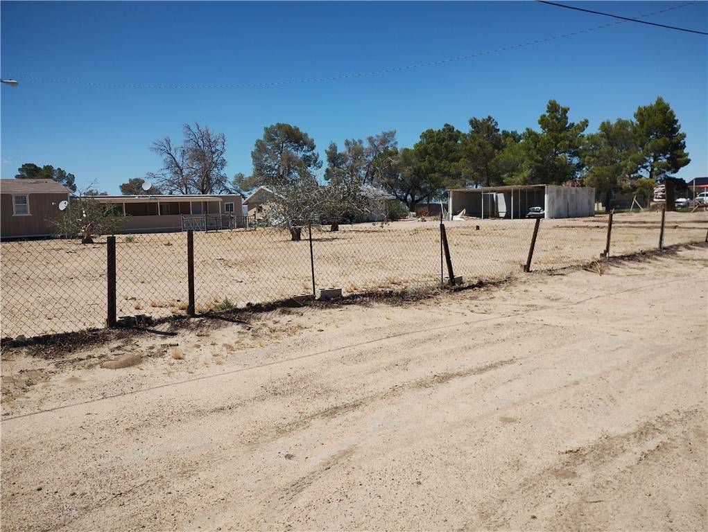 Newberry Springs, CA 92365,32826 Lakeview Avenue