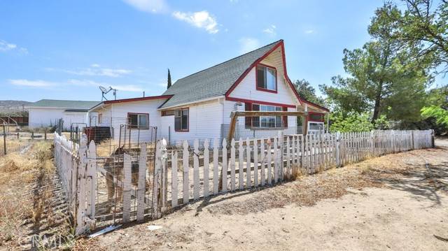 Anza, CA 92539,41945 Apple Road