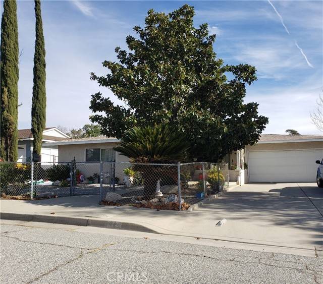 Banning, CA 92220,672 N 17th Street