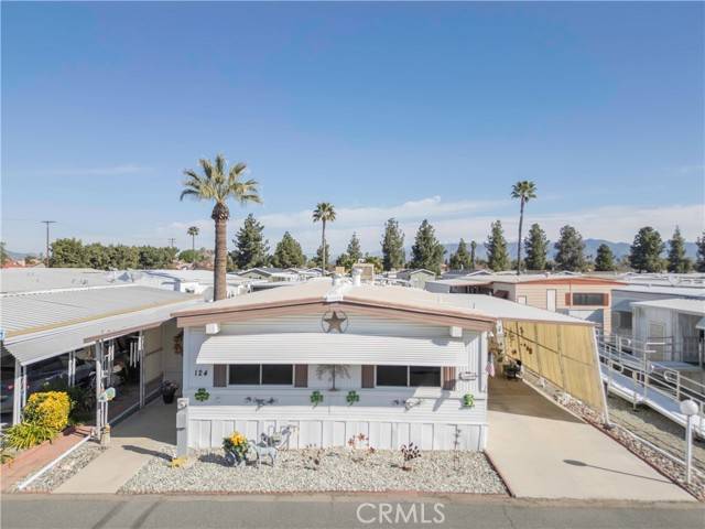 Hemet, CA 92543,725 W THORNTON #124