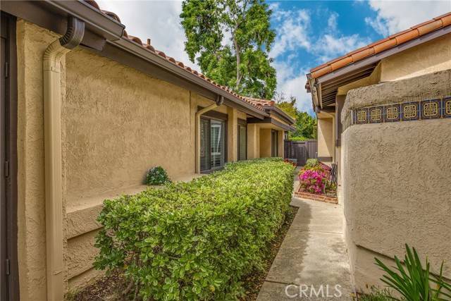 Claremont, CA 91711,1423 Pueblo Court