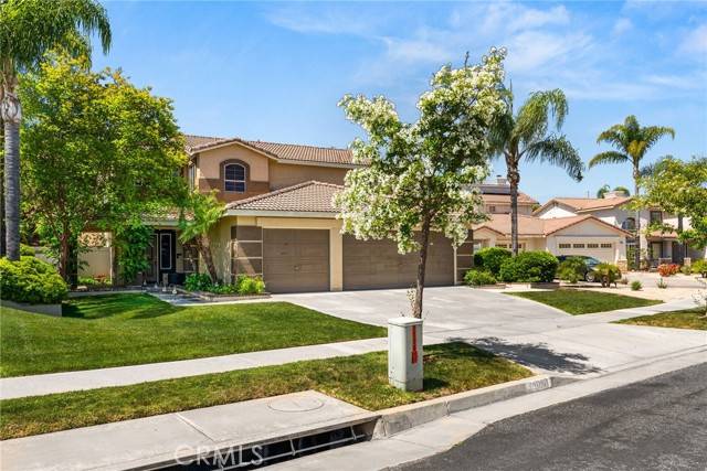 Corona, CA 92881,1098 Fernleaf Lane