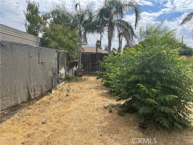 Jurupa Valley, CA 92509,3865 Fox Tail Ln