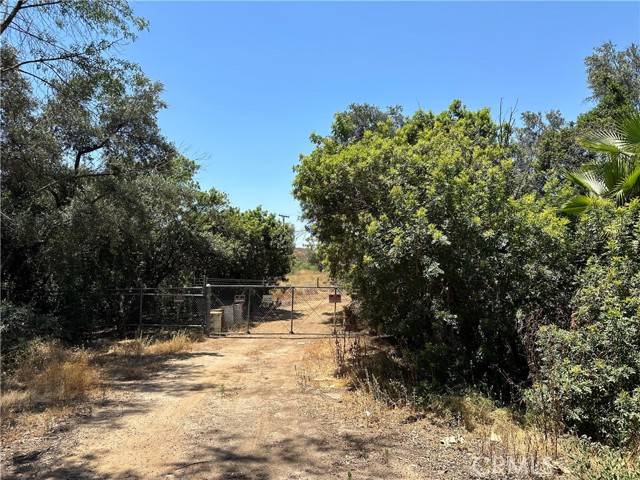 Riverside, CA 92504,1350 Firethorn