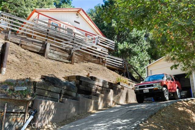 Crestline, CA 92325,23034 Cedar Way