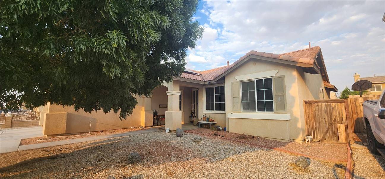 Adelanto, CA 92301,14527 Yarrow Court