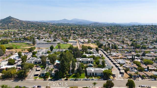 Escondido, CA 92027,1811 E Grand Avenue #98