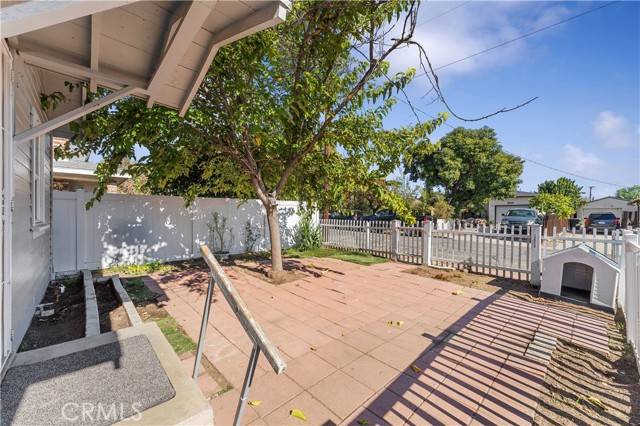 Upland, CA 91786,833 N 4th Avenue