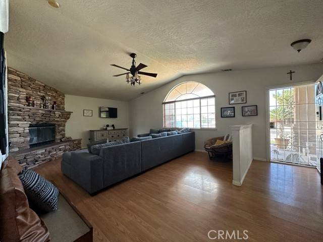 Hesperia, CA 92345,7054 El Cajon Dr