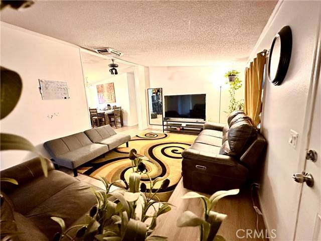 Apple Valley, CA 92307,20843 Waalew #C36