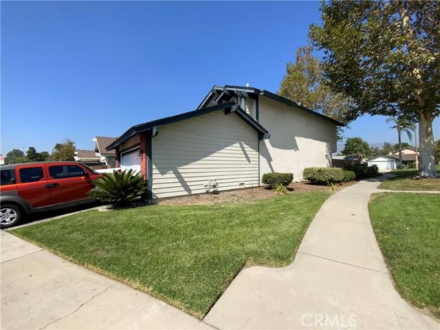 Fontana, CA 92336,15696 Paine Street #24