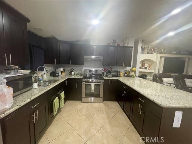 Perris, CA 92571,350 E San Jacinto #208