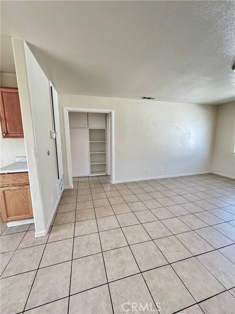 Hemet, CA 92573,236 N Elk