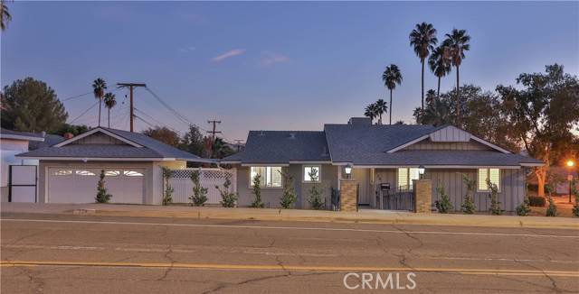 Riverside, CA 92507,124 W Blaine Street