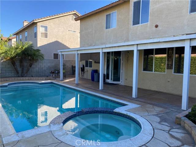 Fontana, CA 92336,7092 Julian Lane