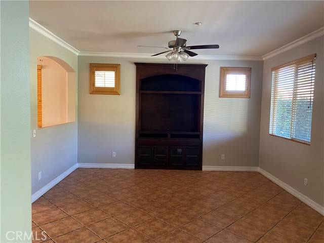 Fontana, CA 92336,7092 Julian Lane