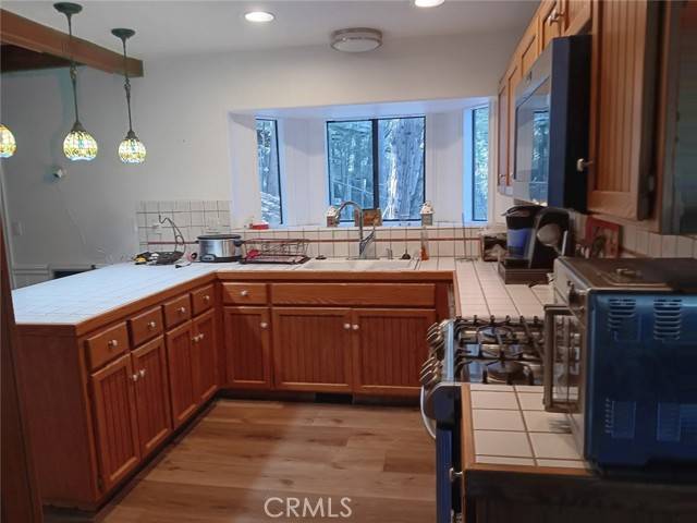 Crestline, CA 92325,23916 Cresta Drive