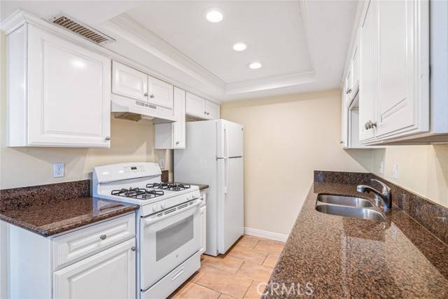 Colton, CA 92324,1251 S Meadow Lane #143