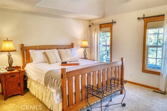 Lake Arrowhead, CA 92352,564 Pioneer Road