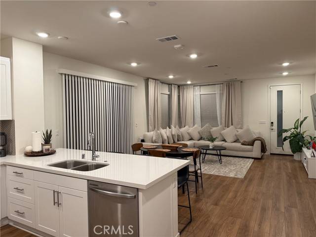 Ontario, CA 91761,3620 S Allston Paseo #7