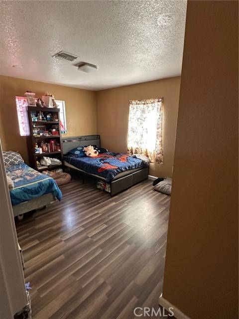 Sylmar, CA 91342,13386 Oscar Street