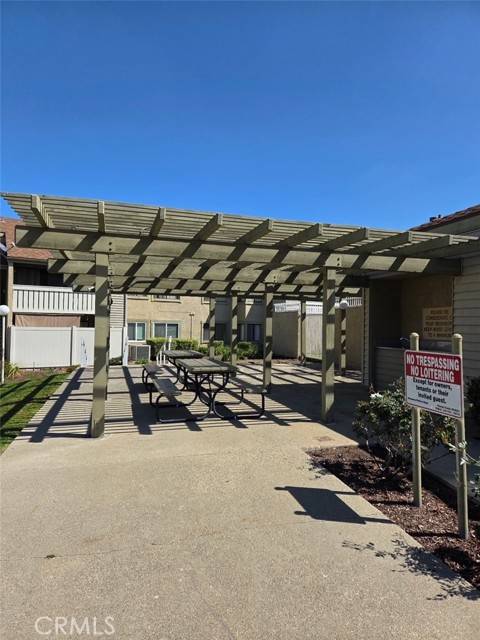 Pomona, CA 91766,5 Country Mile Road