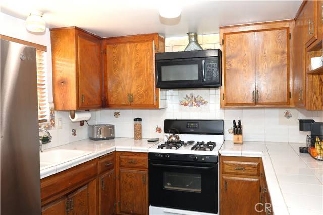 Pomona, CA 91767,1720 E Jefferson Avenue