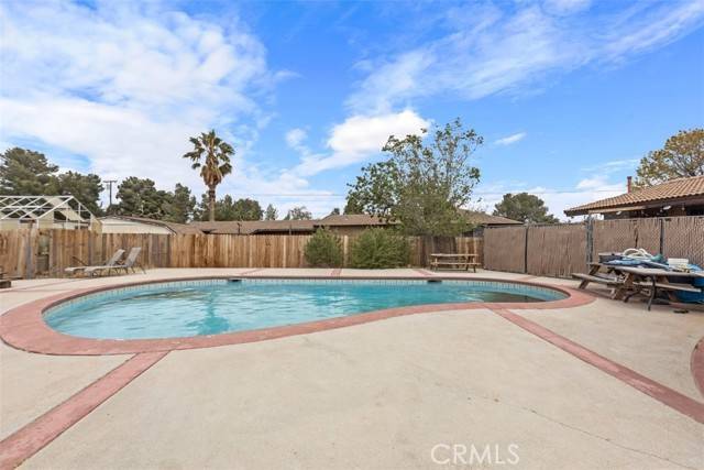 Apple Valley, CA 92307,14182 Gayhead Rd