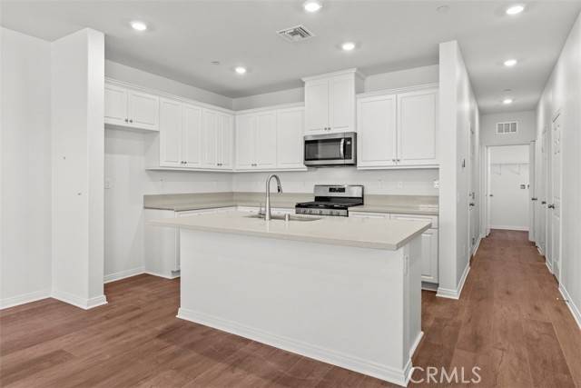 Ontario, CA 91761,4241 S Hermosa Paseo