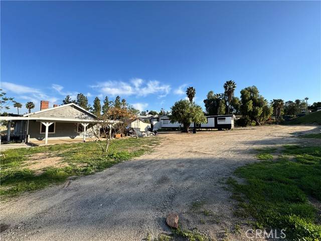 Riverside, CA 92504,16672 Mockingbird Canyon Road