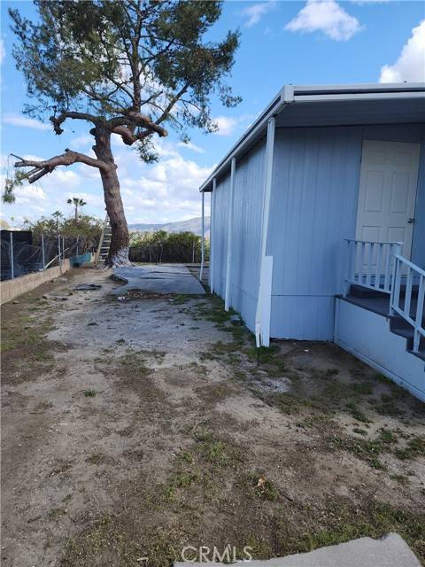 Hemet, CA 92543,1097 N State #565