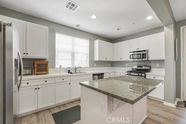 Saugus, CA 91350,21848 Moveo Drive