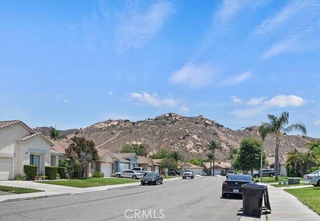 Jurupa Valley, CA 92509,5166 Contay Way
