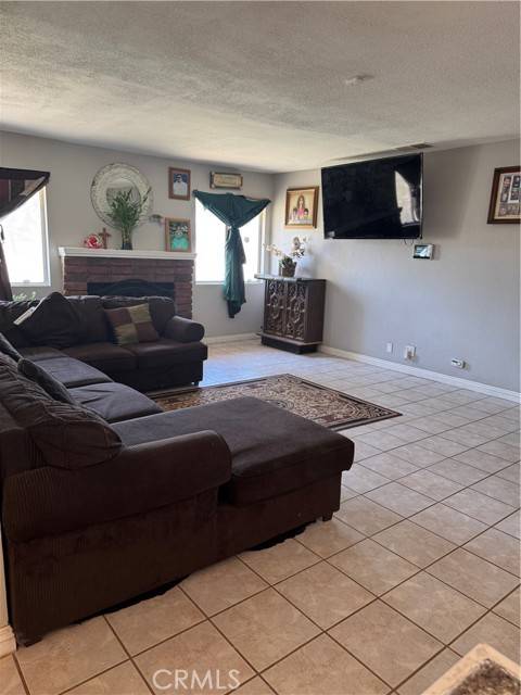 Hesperia, CA 92345,17665 Juniper Street